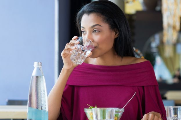 ¿Se puede beber demasiada agua?