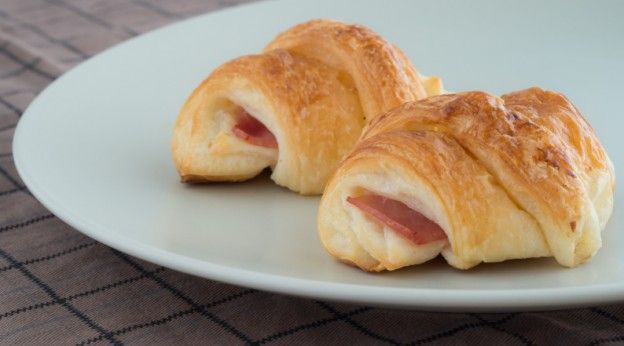 Croissant de jamón y queso