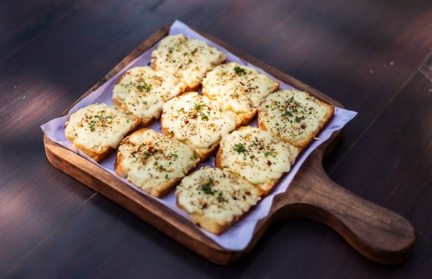 Tostadas de parmesano