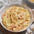 Espaguetis alfredo con gambas