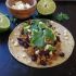 Tacos de cerdo y coco