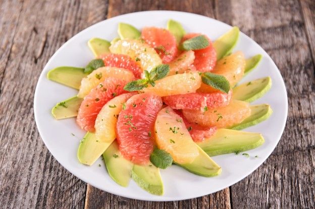 Ensalada de aguacate y toronja