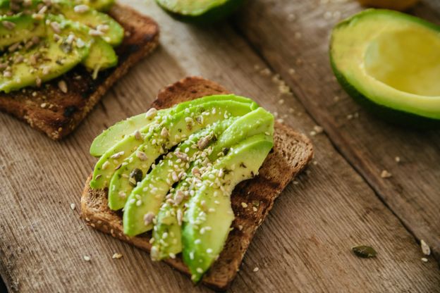 Tostadas y aguacate