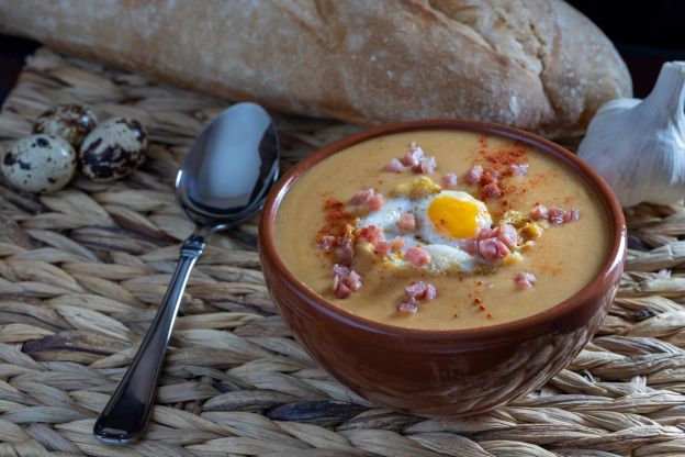 Crema castellana con huevo de codorniz