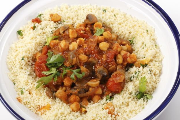 Cuscús de garbanzos con chorizo