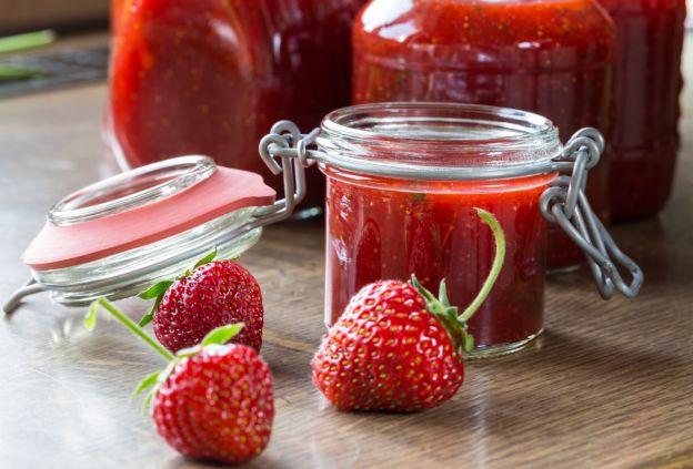 Mermelada de fresas y espárrago