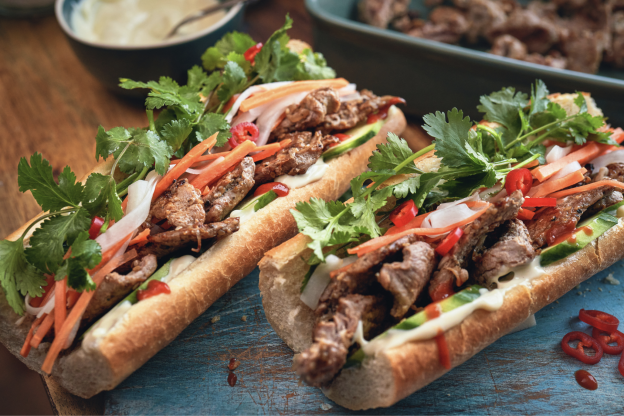 Bahn mi, sándwich vietnamita de asado