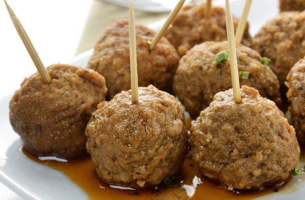 Pinchos de albóndigas