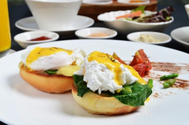 Huevos Benedictina