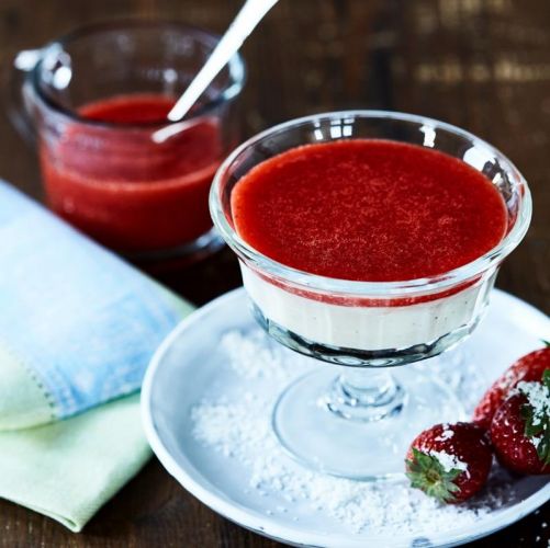 Panna Cotta de coco y fresa