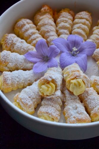 Cucuruchos con crema pastelera