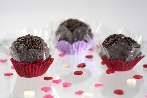 Brigadeiro gourmet de chocolate amargo