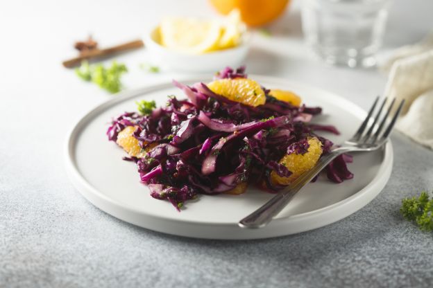 Ensalada de col con naranja