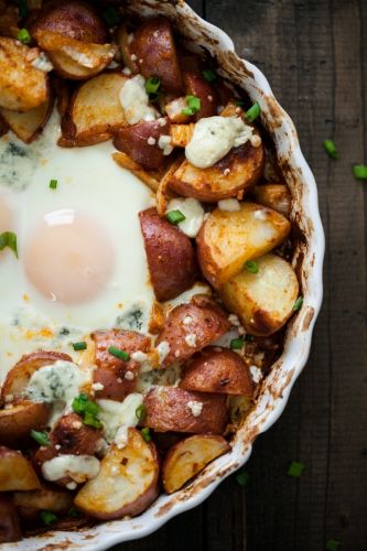 Papas ahumadas con huevo y pimentón