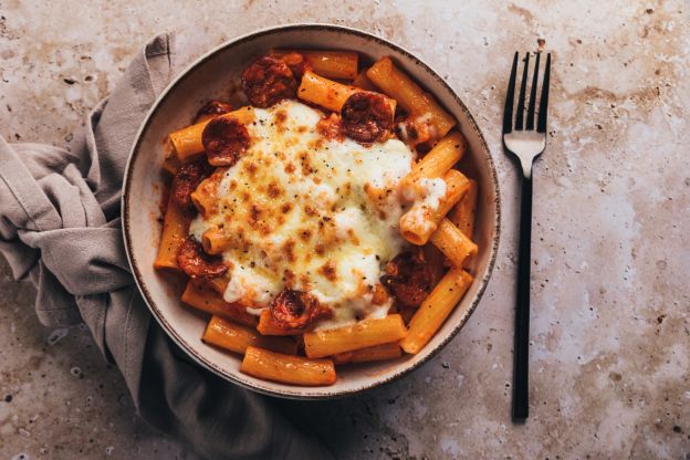 Pasta al horno con salchicha