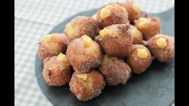 10.- buñuelos rellenos de crema pastelera