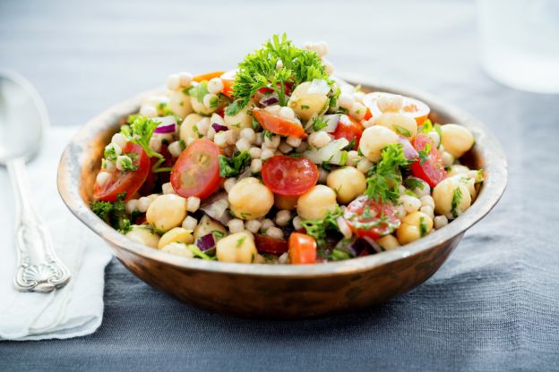 Ensalada de garbanzos con hinojo