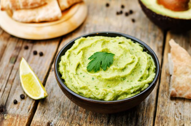 Hummus con aguacate