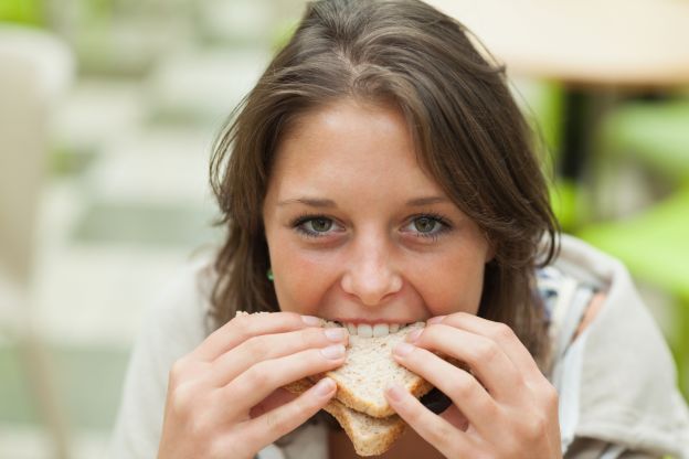 SI: masticar 15 veces los alimentos