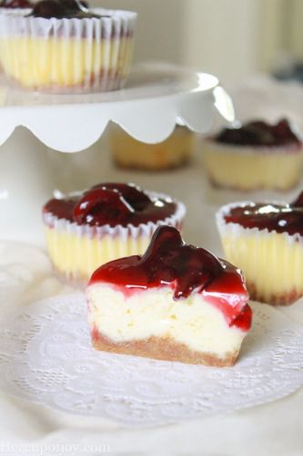 Mini cheesecakes de cereza