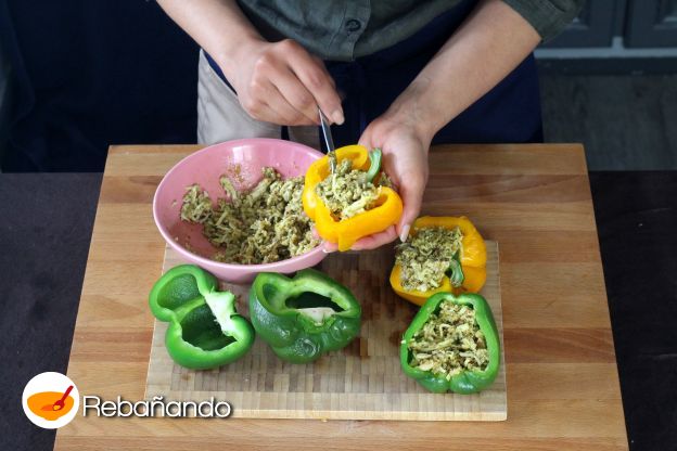 Preparación de los pimientos rellenos