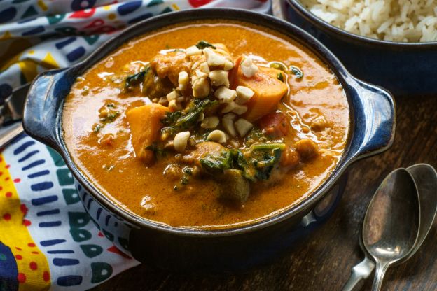 Curry de batata y cacahuete de África Occidental