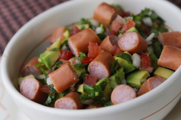 Ensalada rápida de salchicha