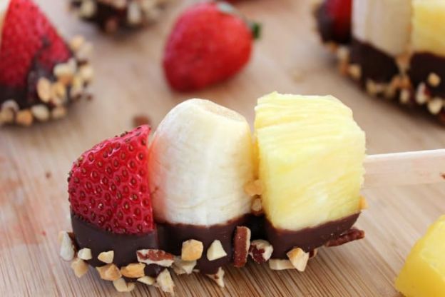 Brochetas de fruta