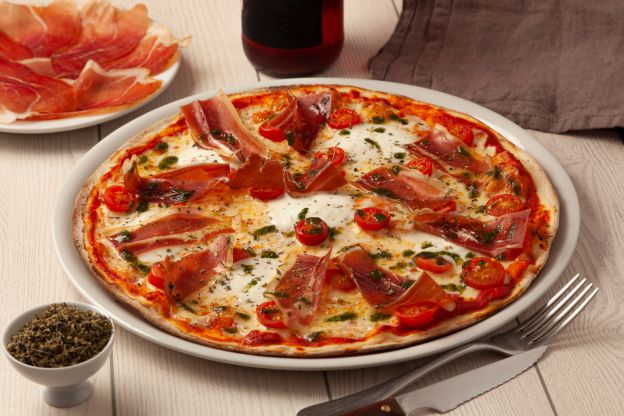 Pizza con jamón