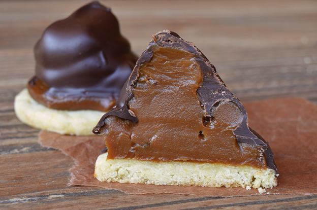 Alfajores de chocolate y dulce de leche