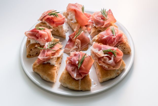 Pan de pueblo con jamón