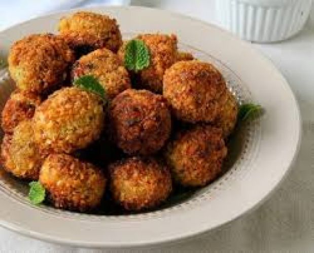 croquetas de garbanzos y queso