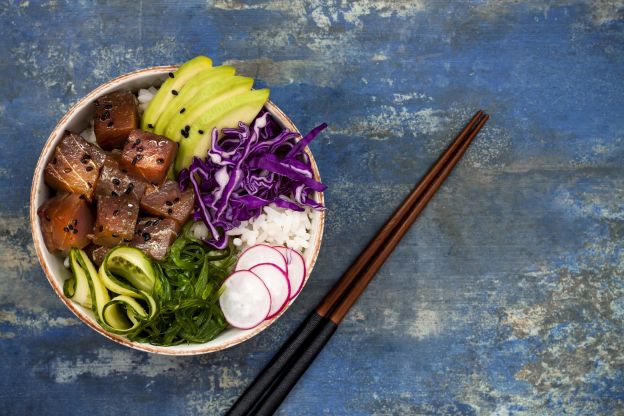 bowl saludable con aguacate