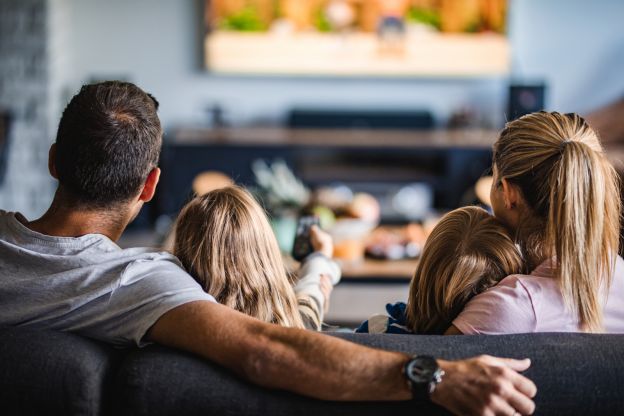 Comer frente a la televisión