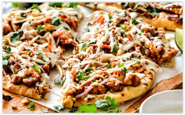 50. Pizza tailandesa con pollo