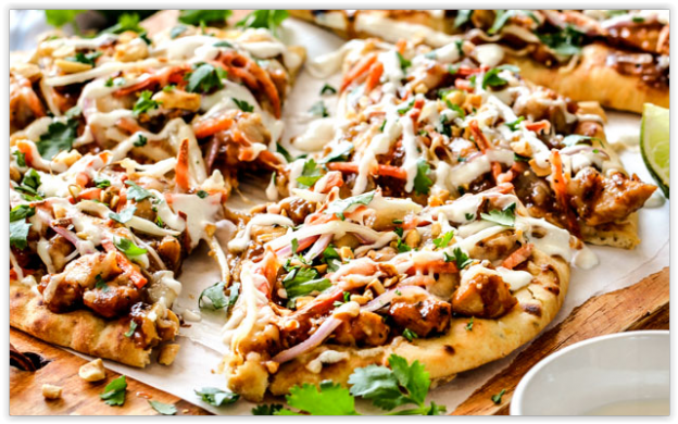 50. Pizza tailandesa con pollo