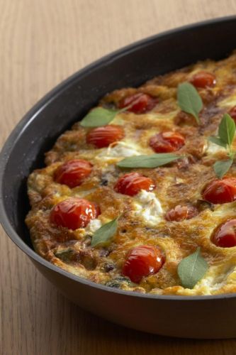 Fritatta con queso de cabra y tomates cherry