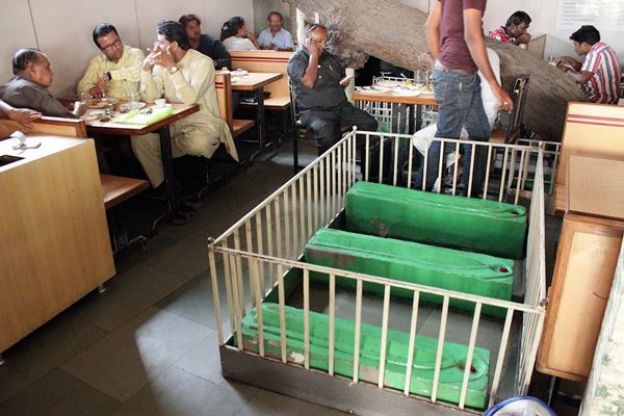 El restaurante de cementerio en India