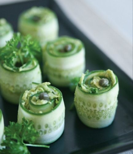 Rollitos de pepino y aguacate