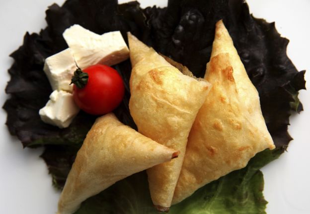 Samosas con queso fresco