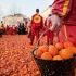 Batalla anual de naranjas en Ivrea, Italia