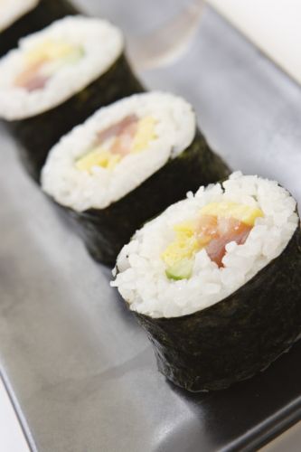 Japon :sushi, makis, onigiris