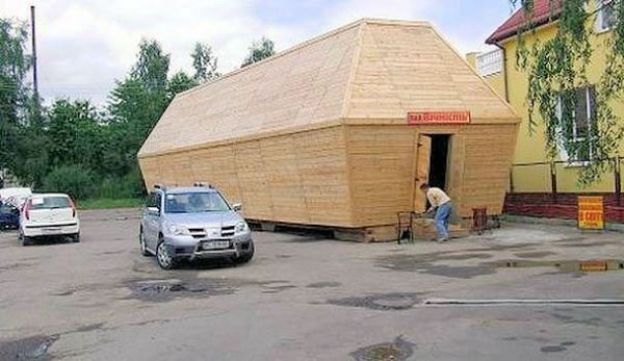 El restaurante de ataud gigante en Ucrania