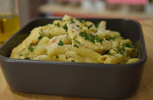 Pasta a la nata con pollo