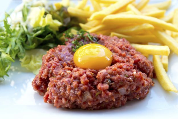 16. Steak tartare