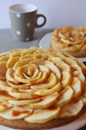 Tarta fina de manzanas y caramelo