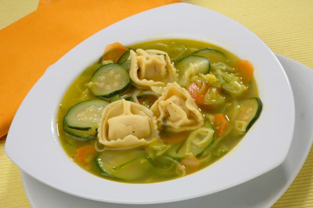 Tortellini en caldo