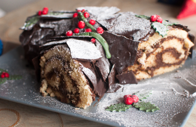 Tronco de Navidad relleno de tarta de la abuela