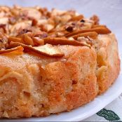 Pastel de manzanas reineta con nueces y canela