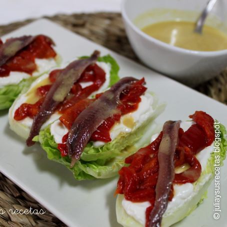 Cogollos con vinagreta de anchoas